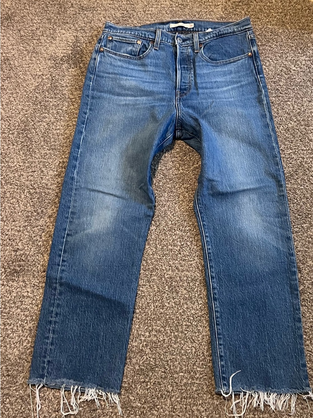 Levi's Women's wedgie Straight-Leg Jeans in Medium Blue Wash 30
